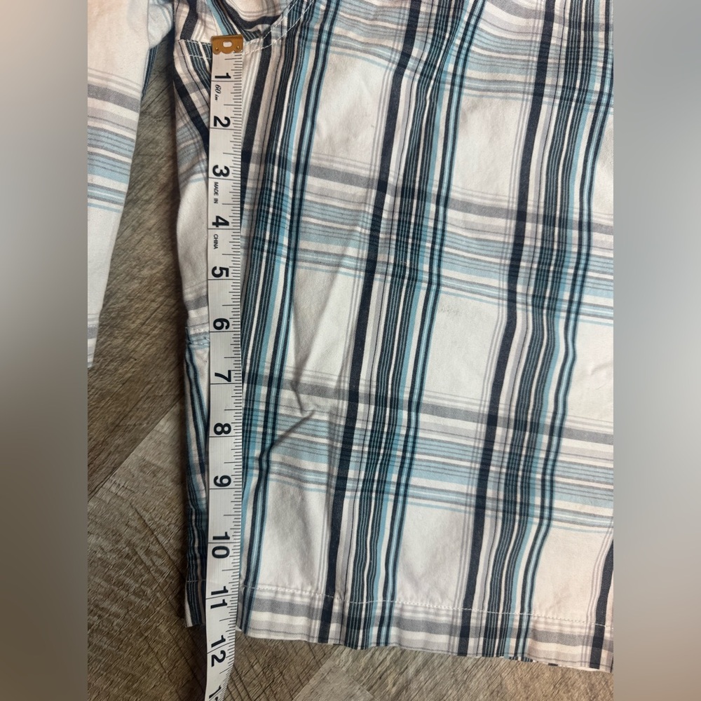Hurley men’s 34 white/blue plaid shorts with pockets - Picture 11 of 11